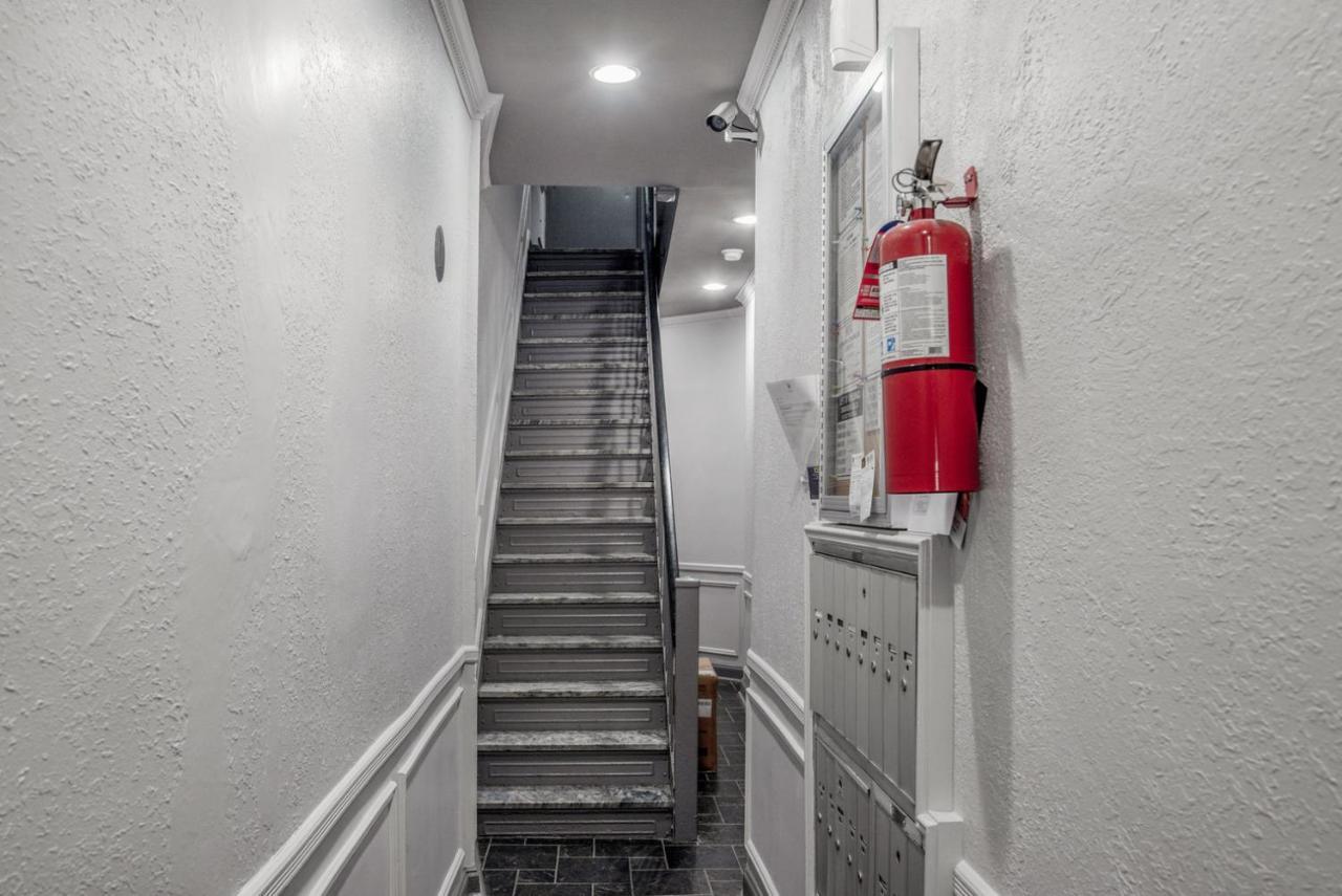 West Village 1br W High Ceilings Skylight Wd Nyc-1172 Apartment *