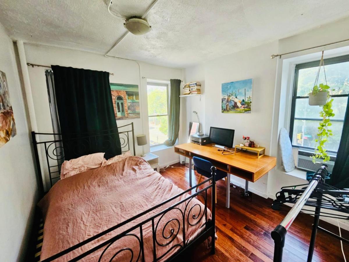 Apartment Sunlit Three-bedroom In The Vibrant Soho Neighborhood