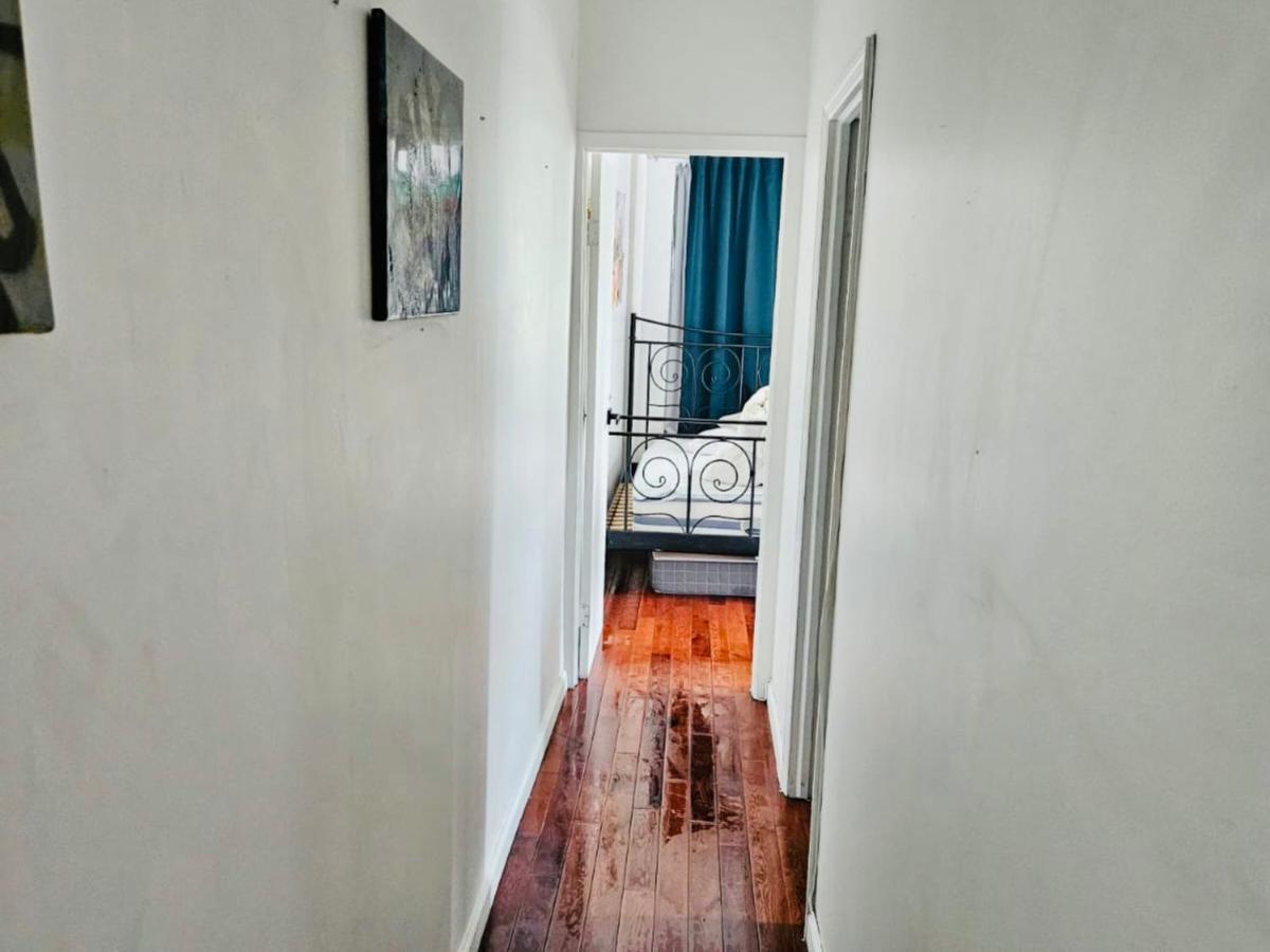 Sunlit Three-bedroom In The Vibrant Soho Neighborhood New York