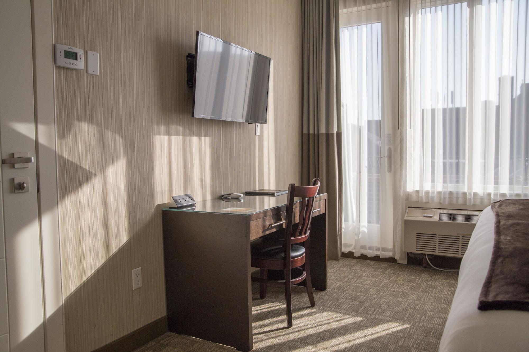 Aura Hotel Brooklyn New York