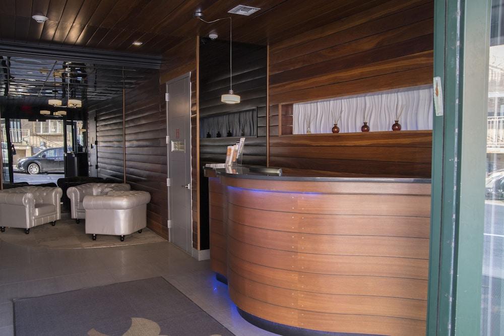 Aura Hotel Brooklyn 4*