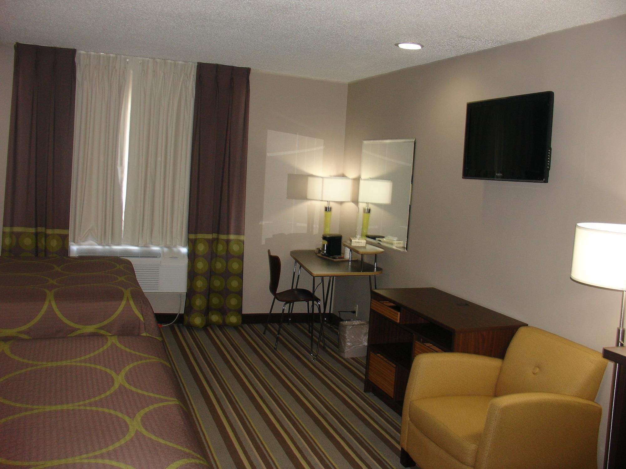 Super 8 By Wyndham Jamaica North Conduit New York