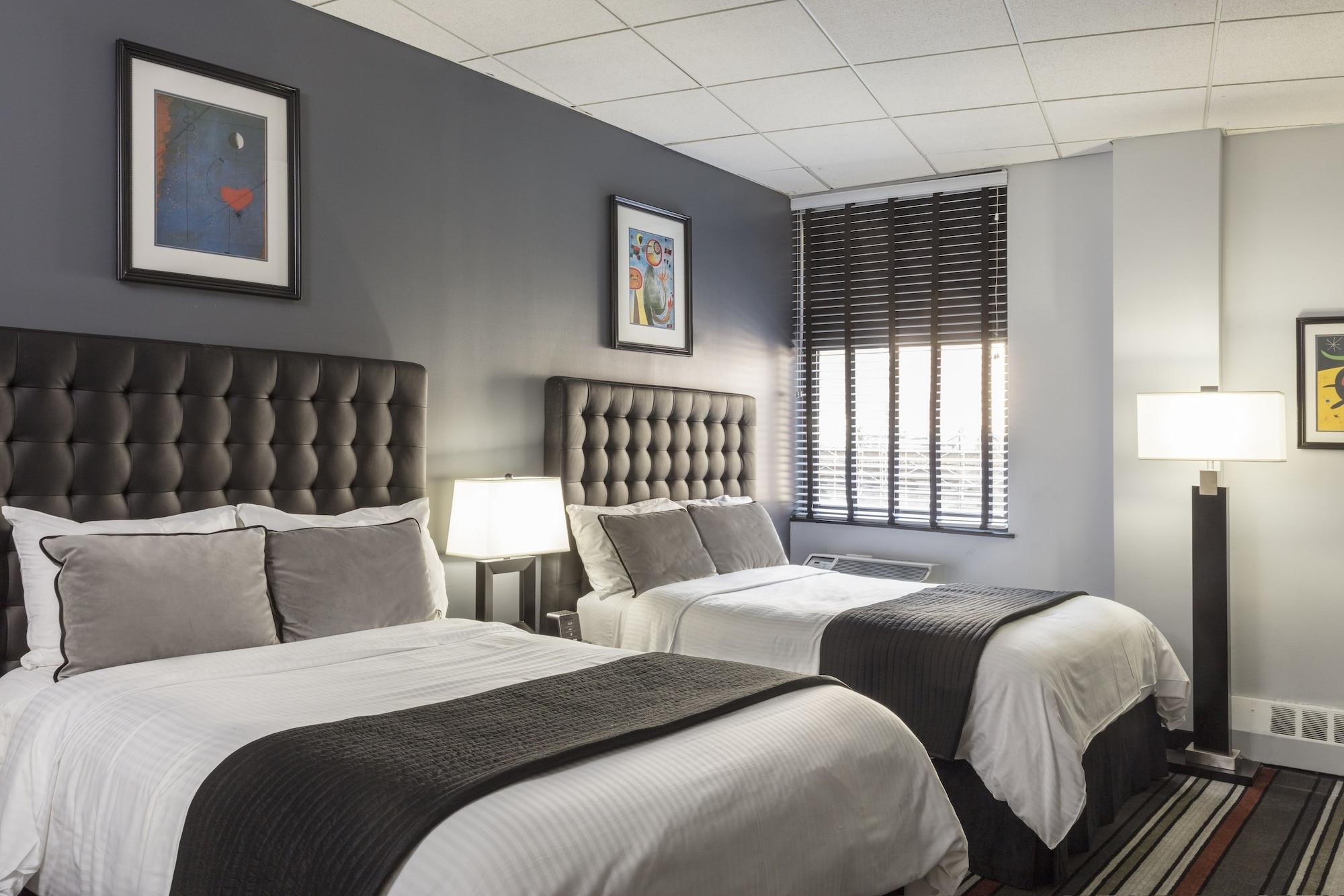 Broadway Plaza 4*