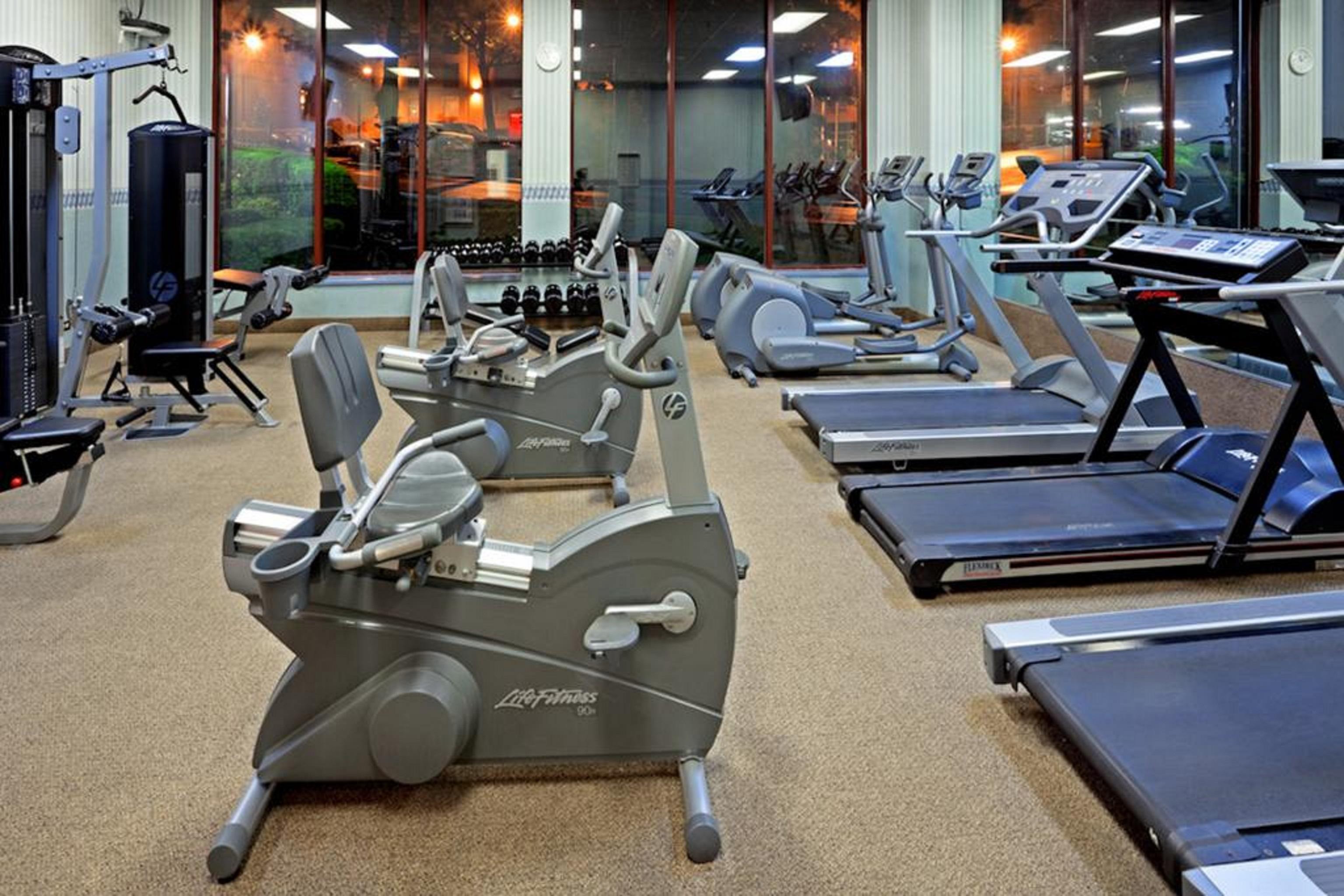 Laguardia Plaza Hotel 3*