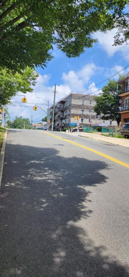 Modern 2br Jamaica Queens Nyc New York