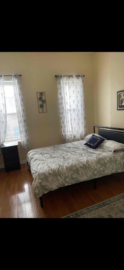 Apartment 2 Spacious Oasis To Choose From 20 Min From Manhattan In A Quiet Neighborhood New York