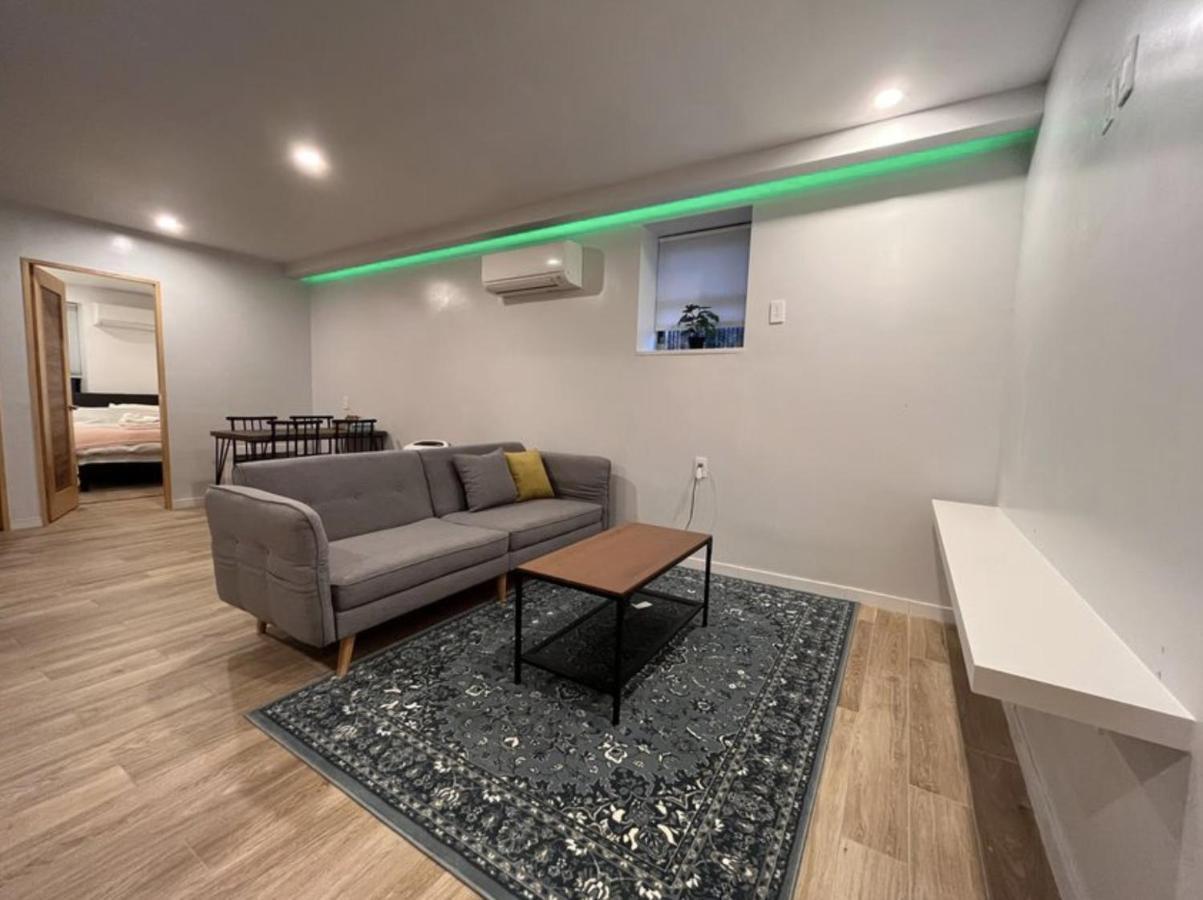 Modern - Relocation & Business * New York