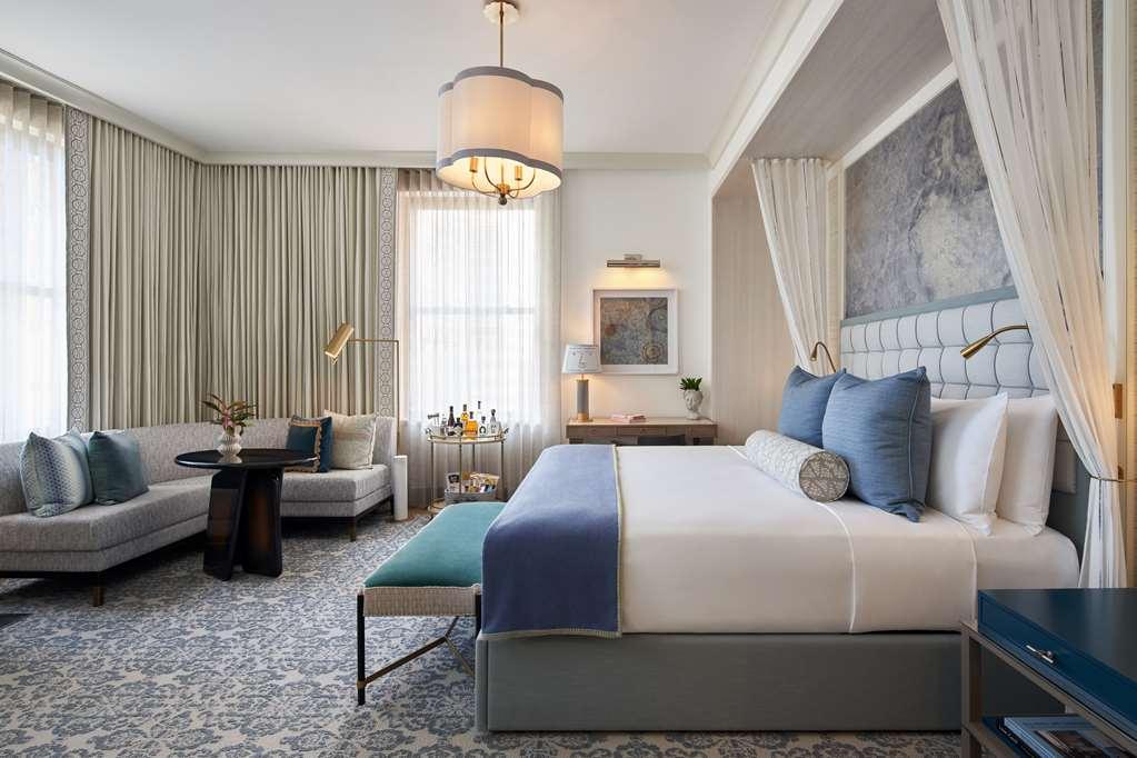 The Street Hotel *