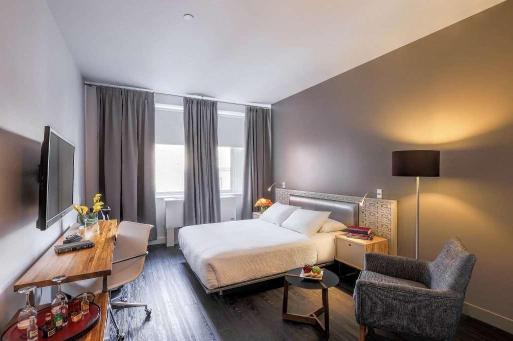 Nu Hotel *
