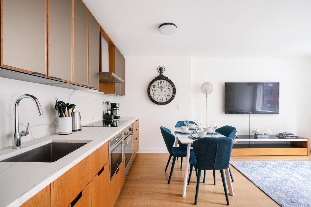 Apartment Midtown East 2 Bedroom *