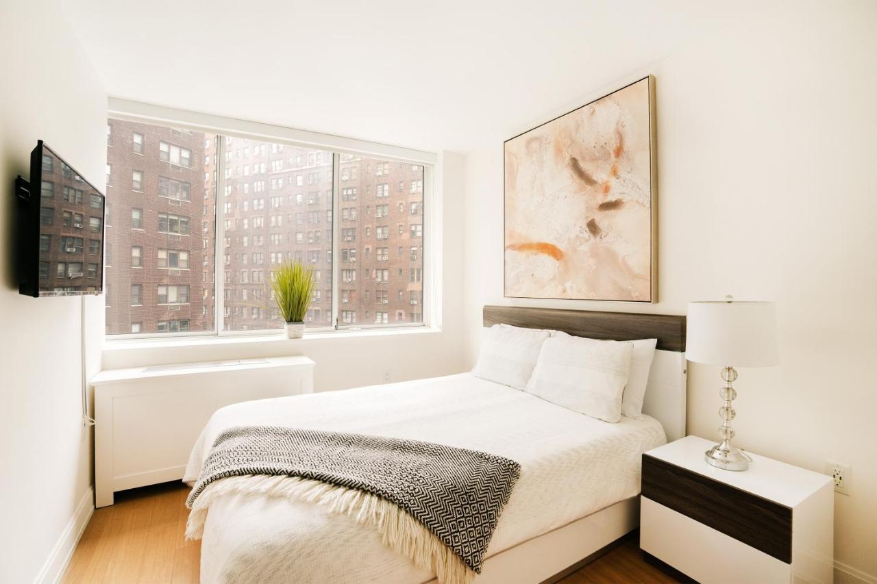 Apartment Midtown East 2 Bedroom *