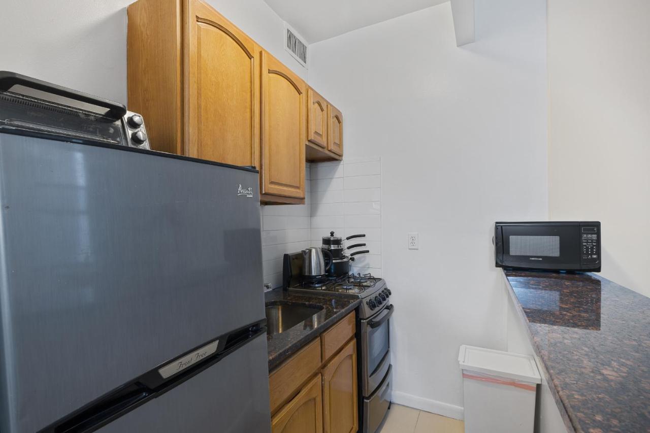 Park Side Living, Get Cozy Apartment