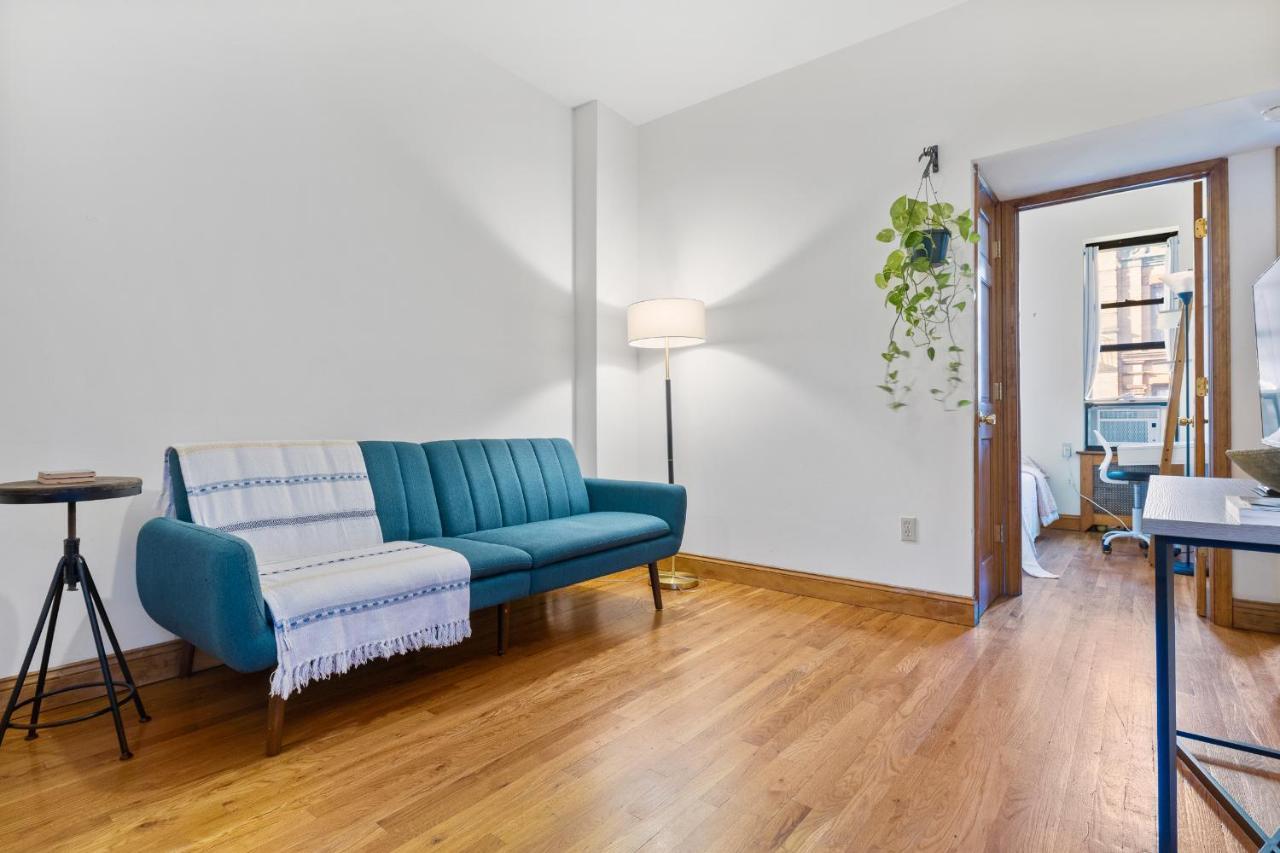 Living At Columbia Apartment New York