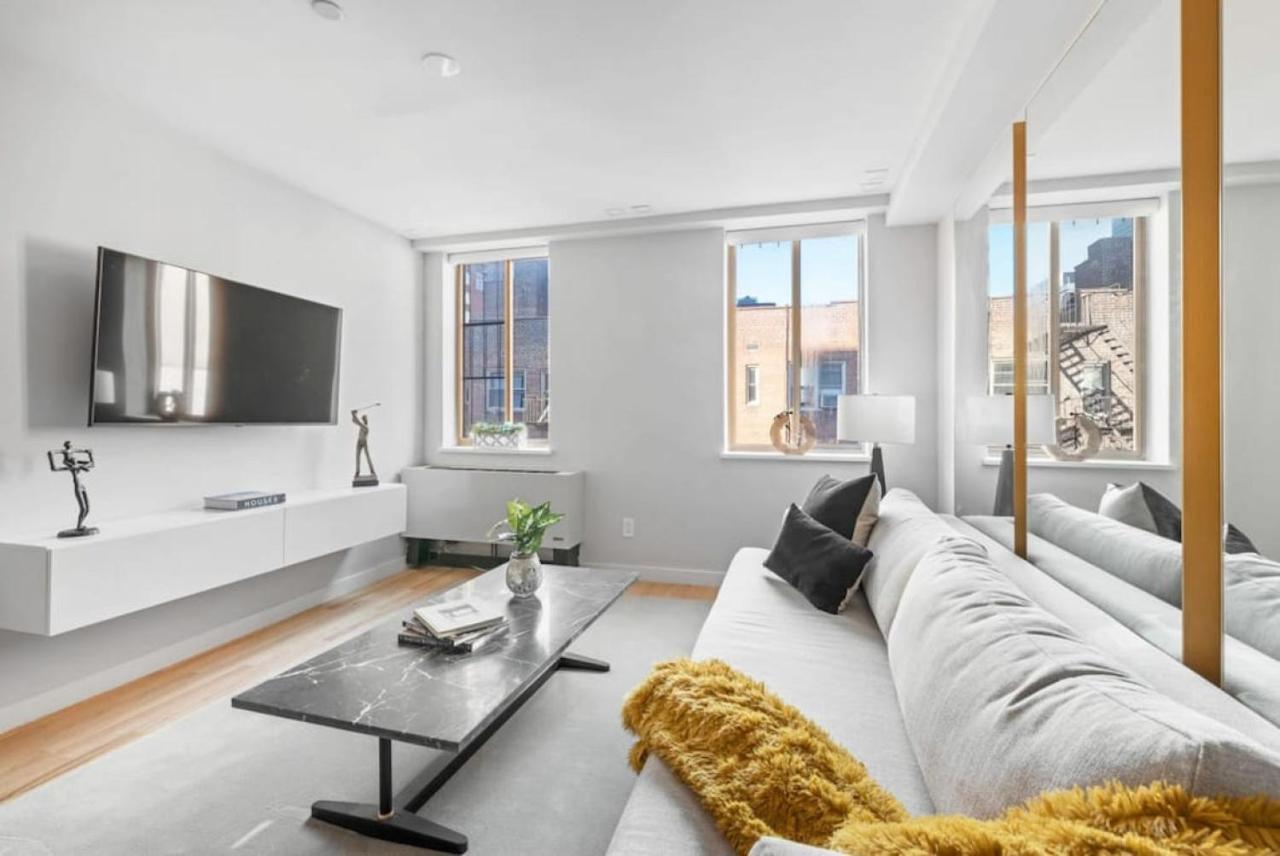 3br Penthouse With Massive Private Rooftop *
