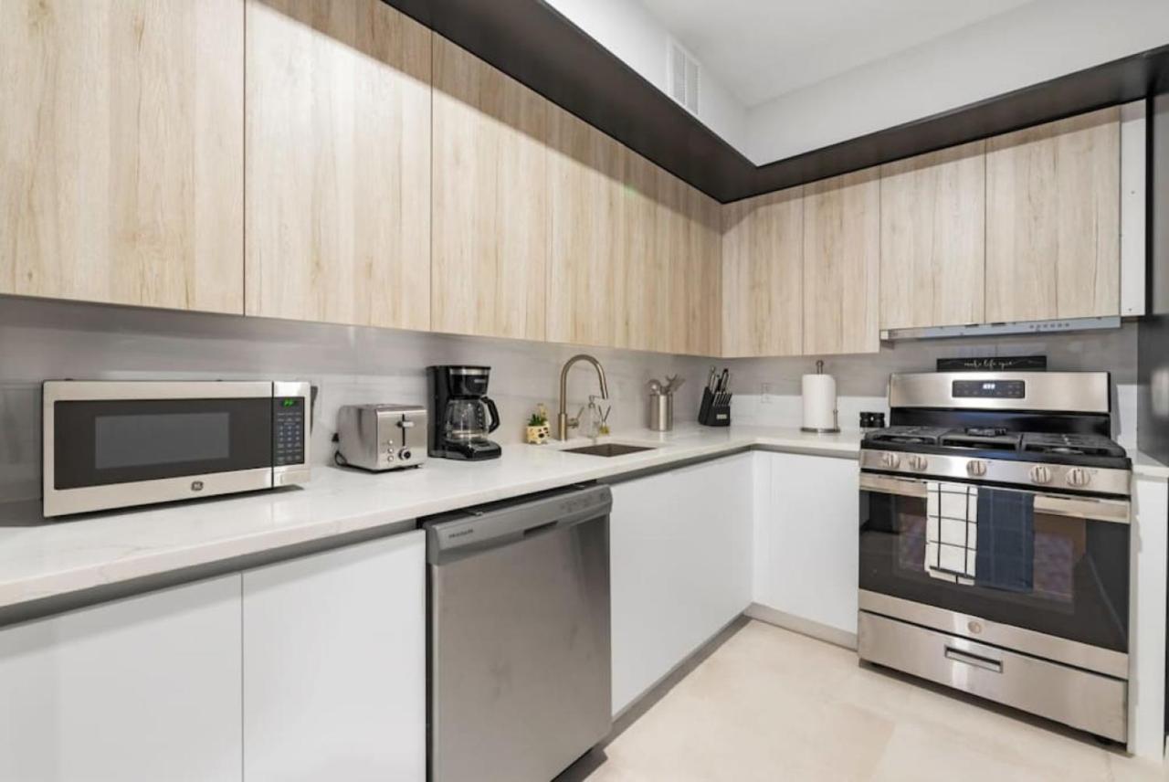 Apartment 3br Penthouse With Massive Private Rooftop New York