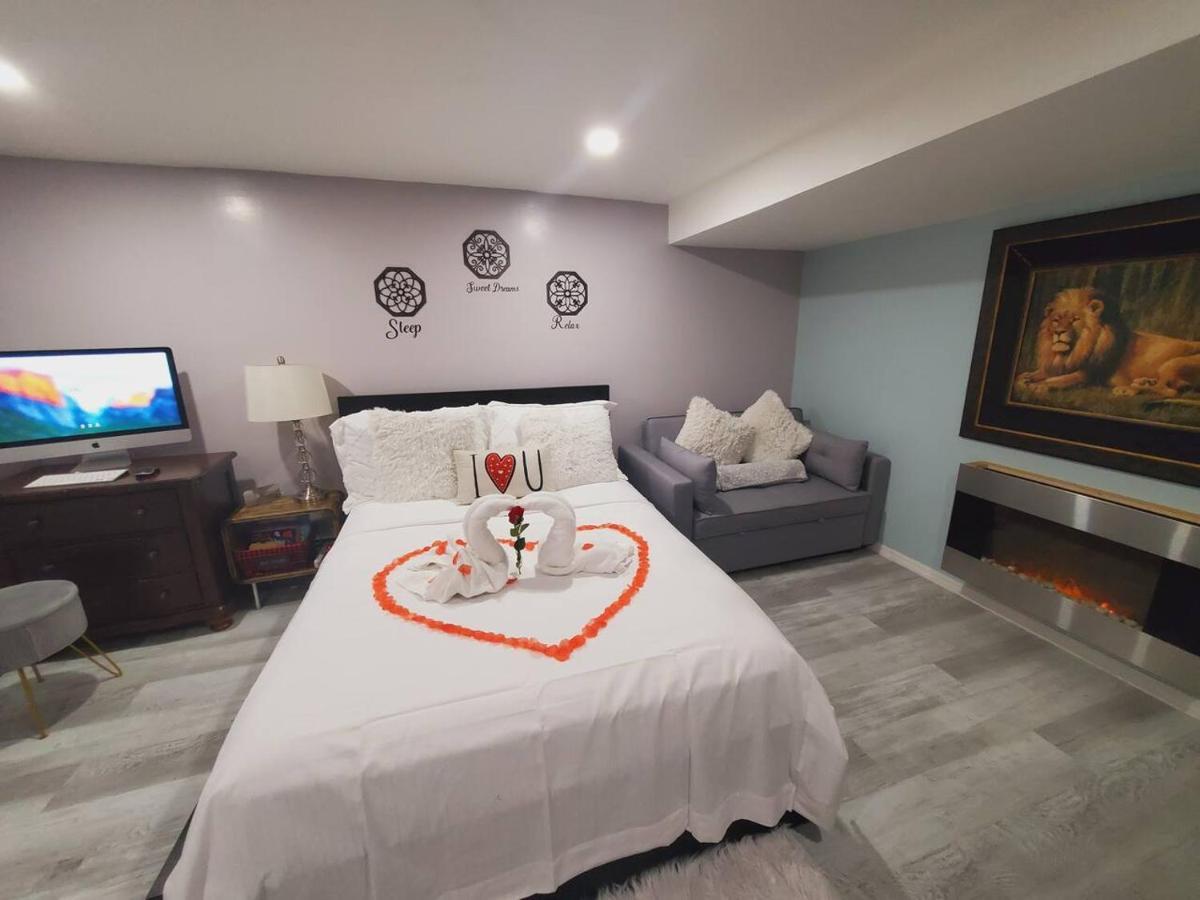 Lovely 2 Bedroom With 2 Entrance And Parking