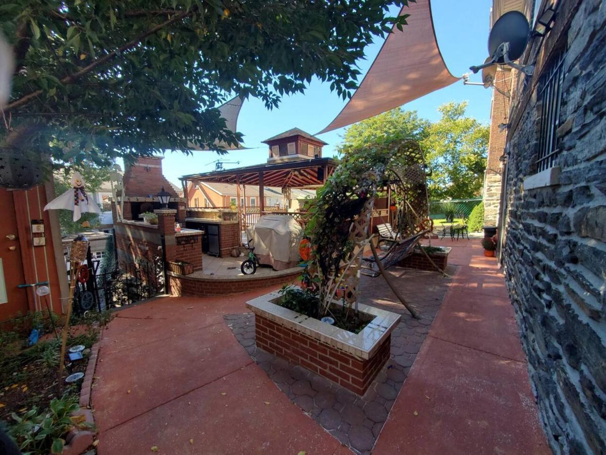Lovely 2 Bedroom With 2 Entrance And Parking * New York