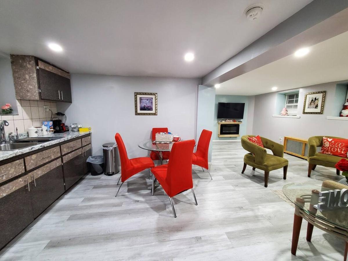 Lovely 2 Bedroom With 2 Entrance And Parking * New York