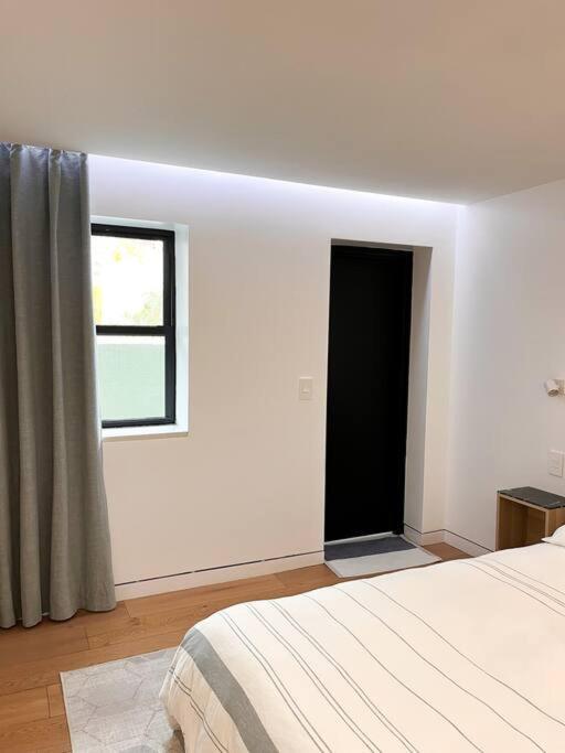 New Cozy Modern Minimalist In Brooklyn At Rem-casa Apartment New York