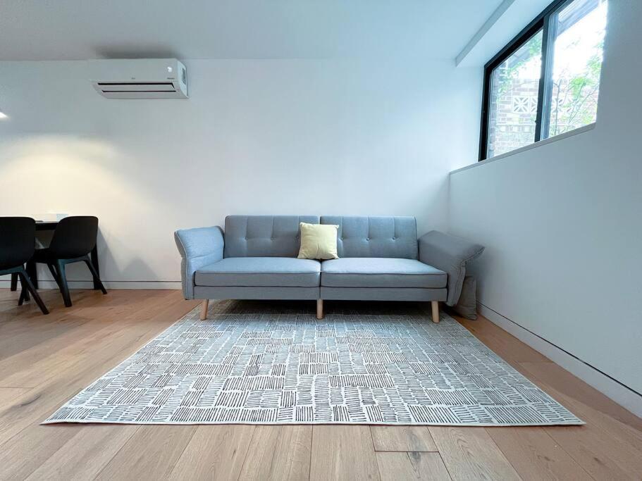Apartment New Cozy Modern Minimalist In Brooklyn At Rem-casa *