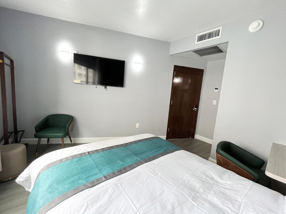 Starlight Hotel 3*