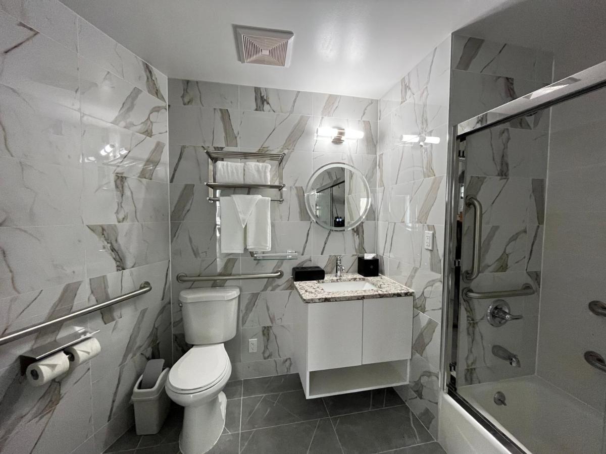 Starlight Hotel 3*