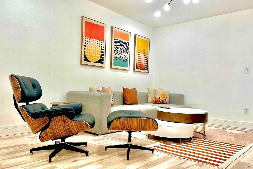 Bright, Airy, Luxe Hideaway”w” Private Backyard Apartment New York