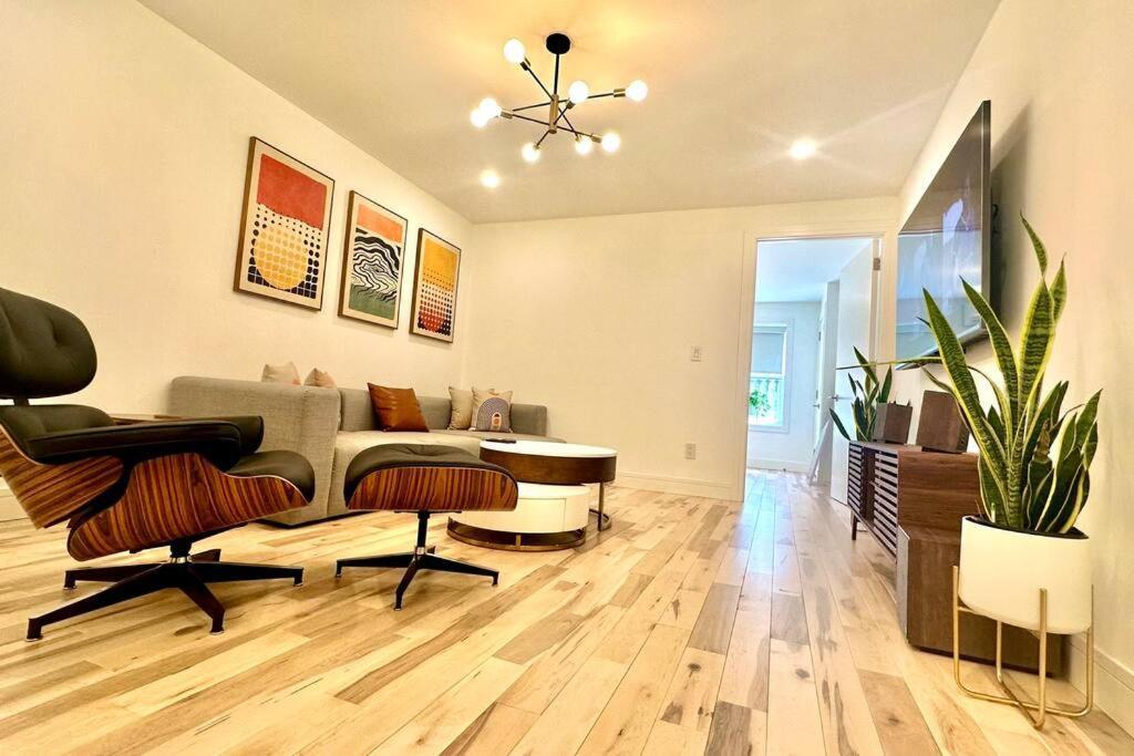 Bright, Airy, Luxe Hideaway”w” Private Backyard Apartment