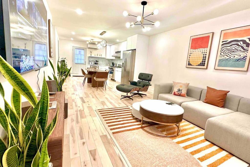Bright, Airy, Luxe Hideaway”w” Private Backyard Apartment New York