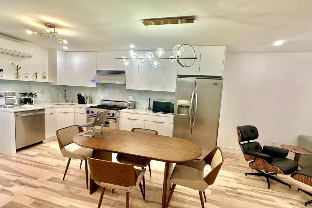Bright, Airy, Luxe Hideaway”w” Private Backyard