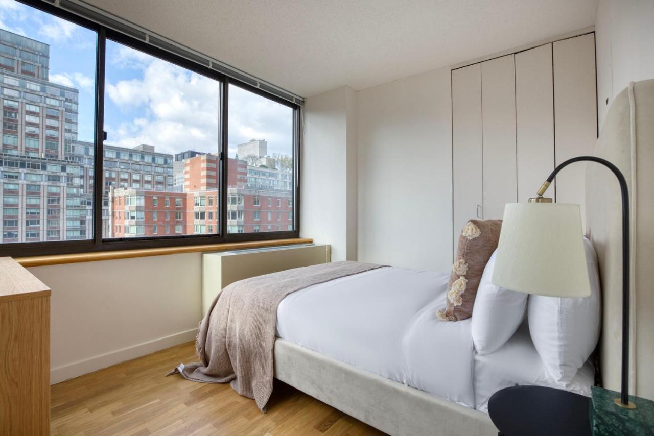 Ues 2br W Elevator Doorman Nr Transportation Nyc-1297 Apartment New York
