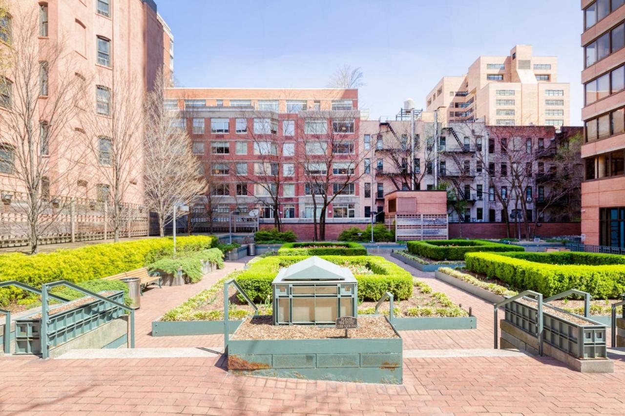 Ues 2br W Elevator Doorman Nr Transportation Nyc-1297 New York