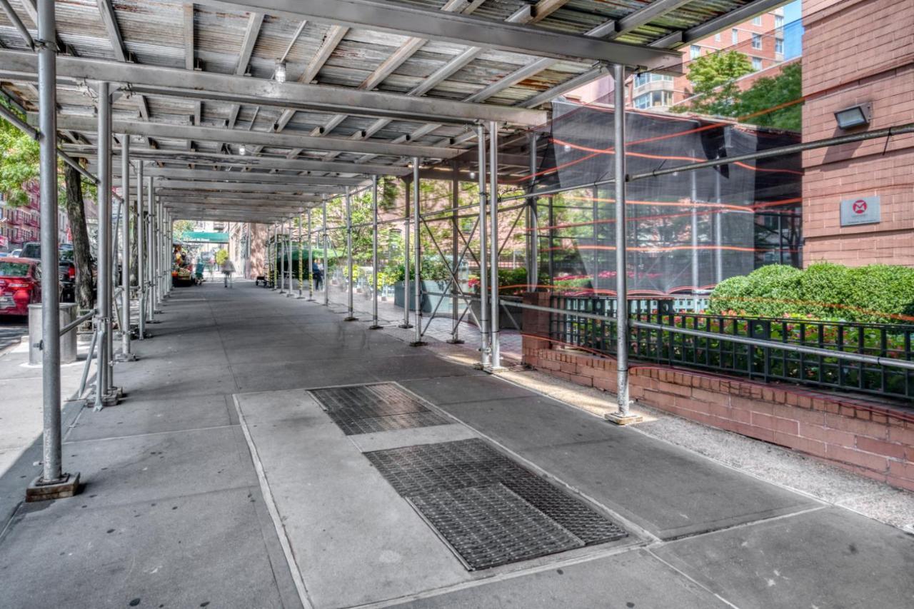 Apartment Ues 2br W Elevator Doorman Nr Transportation Nyc-1297 *