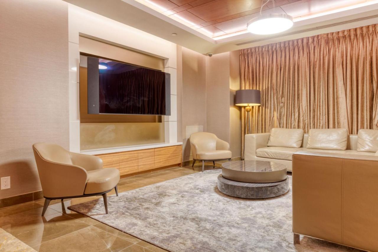Ues 2br W Elevator Doorman Nr Transportation Nyc-1297 *