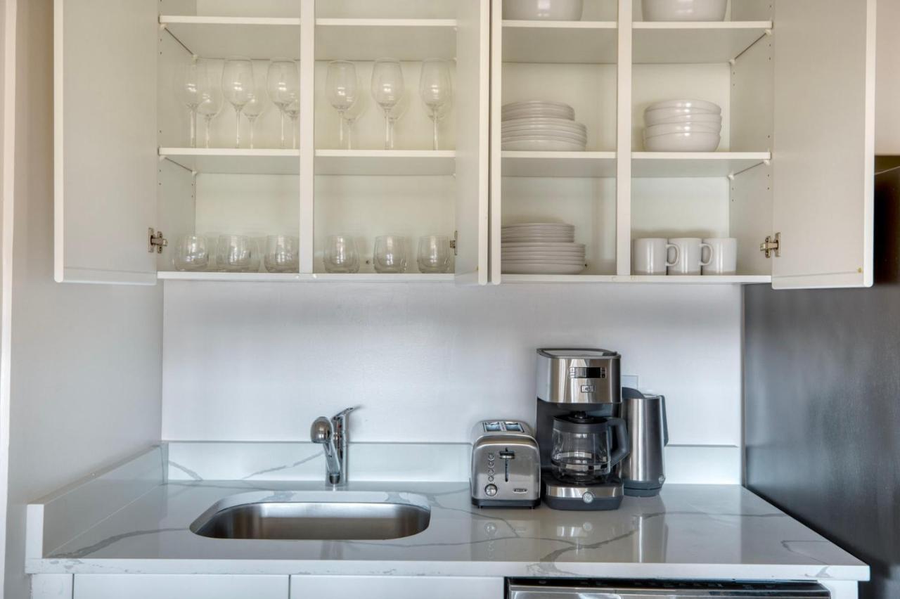 Apartment Ues 2br W Elevator Doorman Nr Transportation Nyc-1297