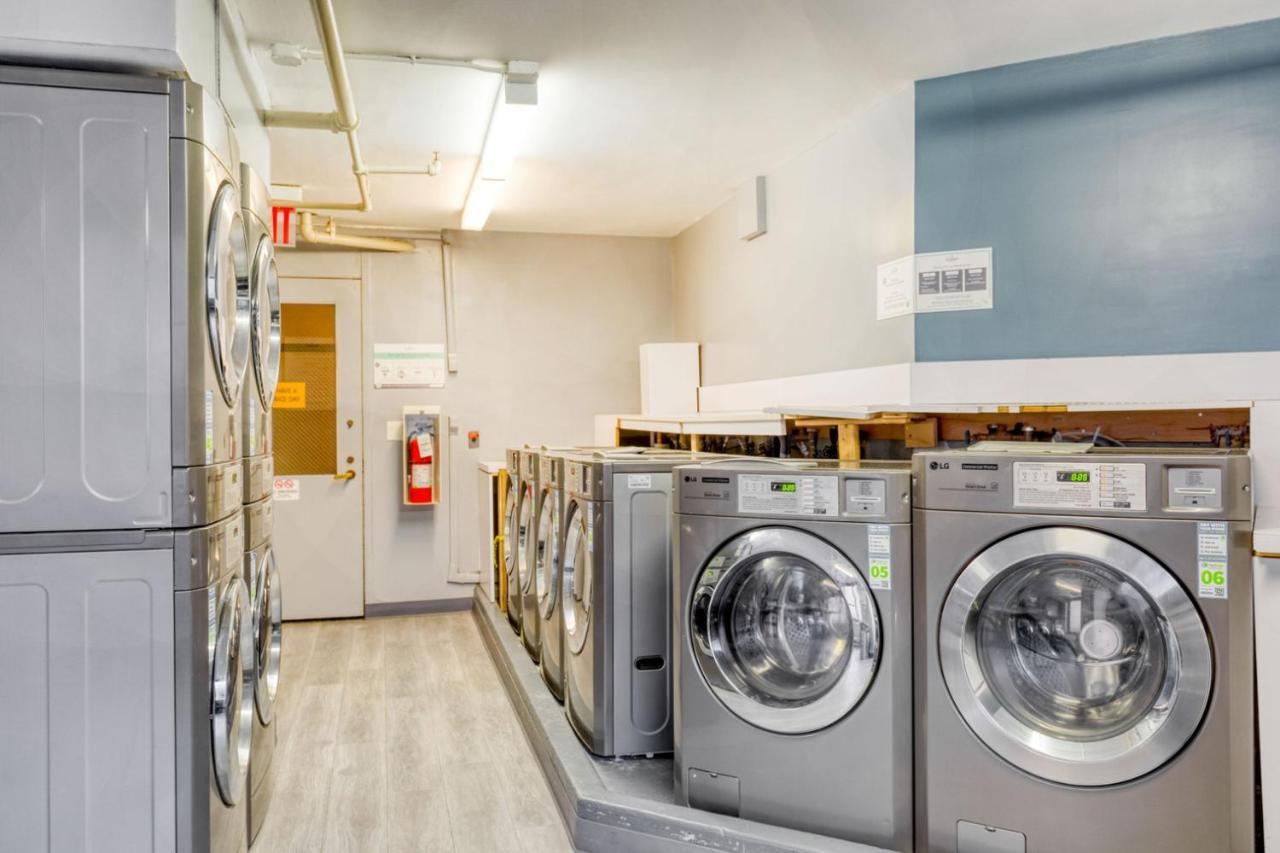 Ues 2br W Elevator Doorman Nr Transportation Nyc-1297 Apartment New York