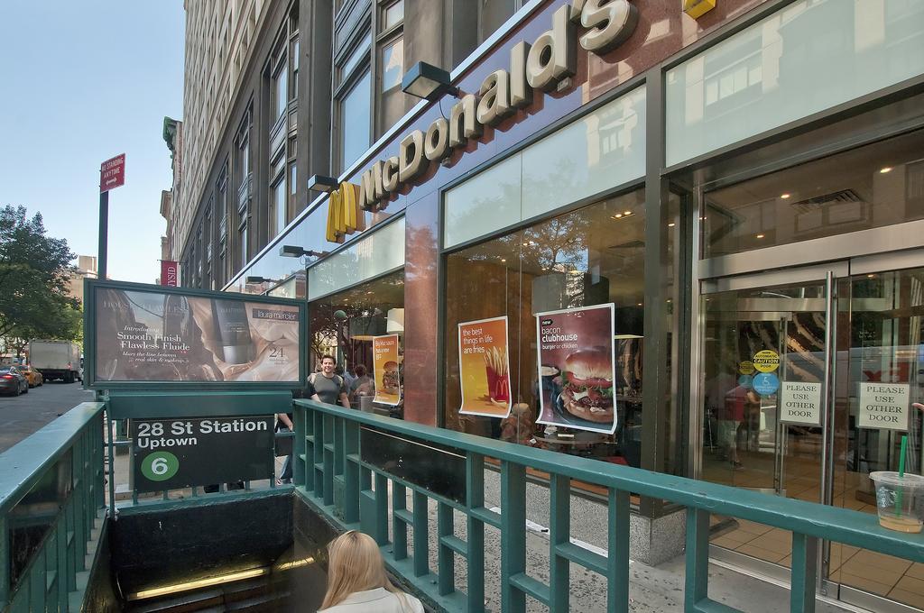 Mid Town East 28th Street Next To Times Square Apartment *