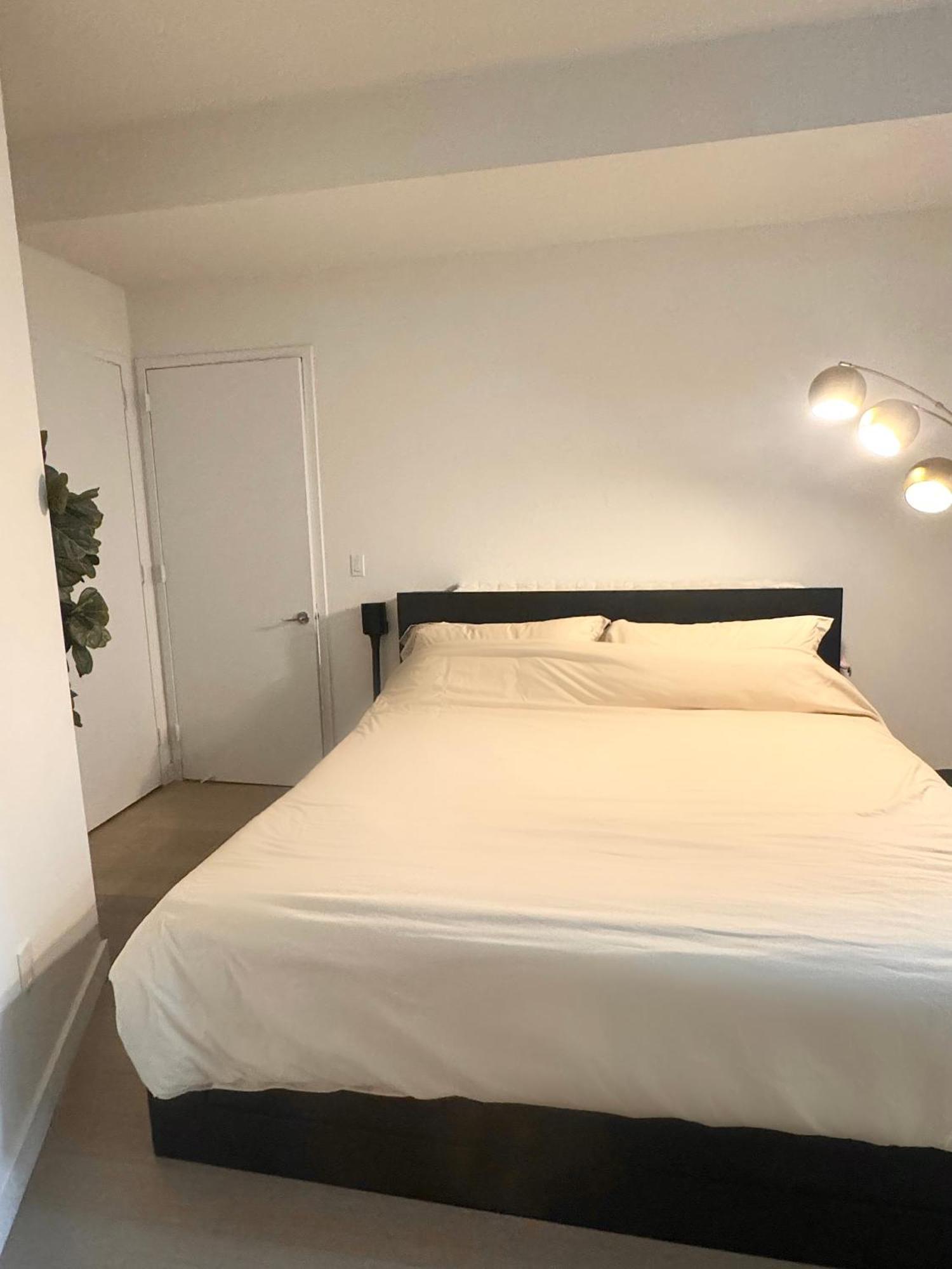 Apartment Exquisite Urban Oasis: Luxury 1 Bedroom Retreat In Downtown Manhattan