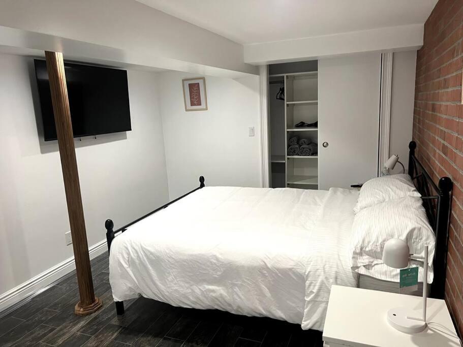 Modern & Cozy Basement Near Jfk Airport *