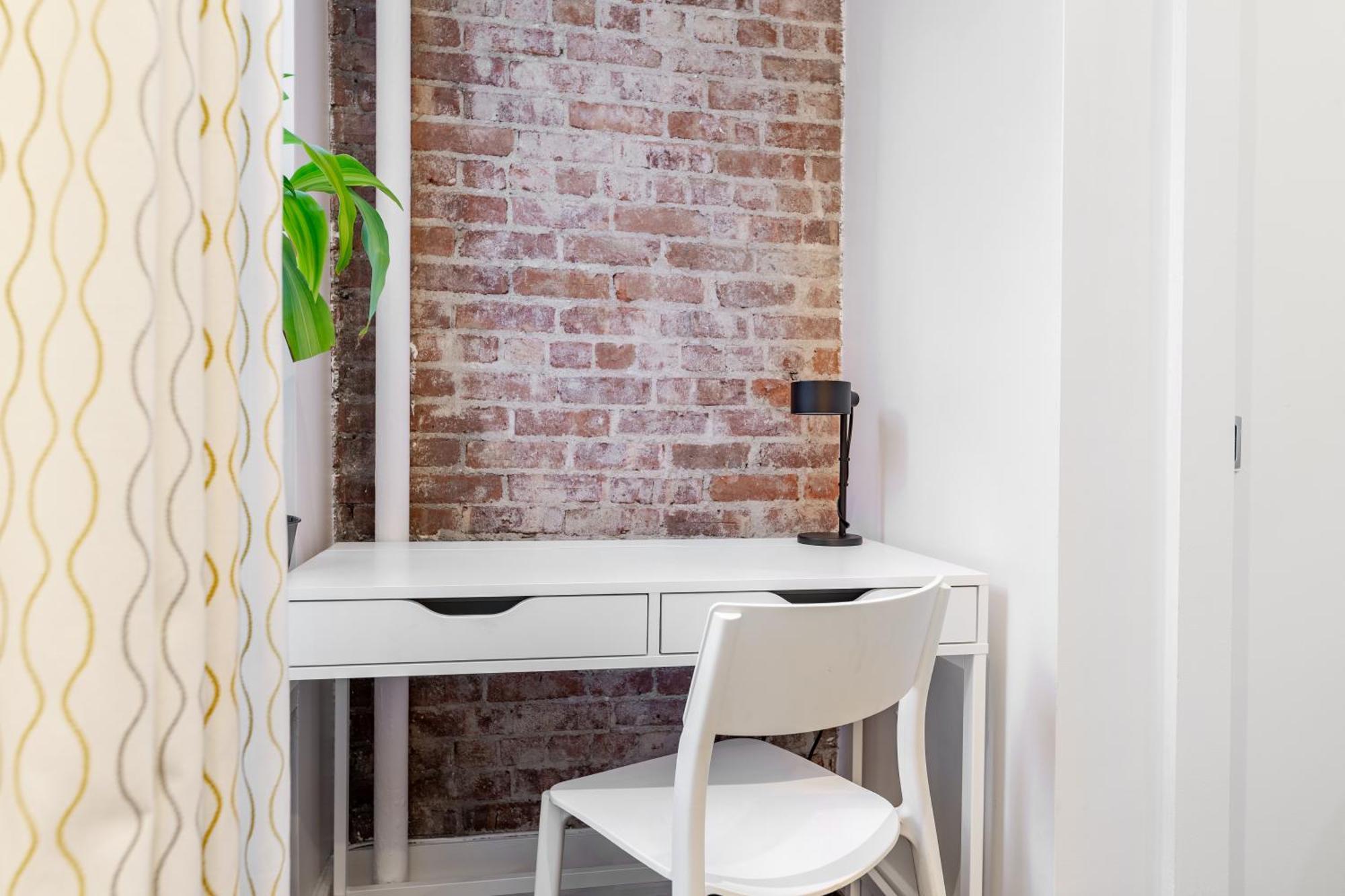 Explore Hudson Yards At Aesthetic Prime 2bd Apartmnet
