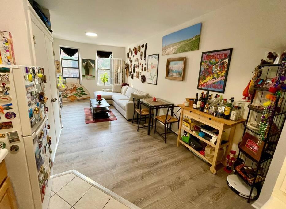 Charming One-bedroom In South Chelsea Apartment *