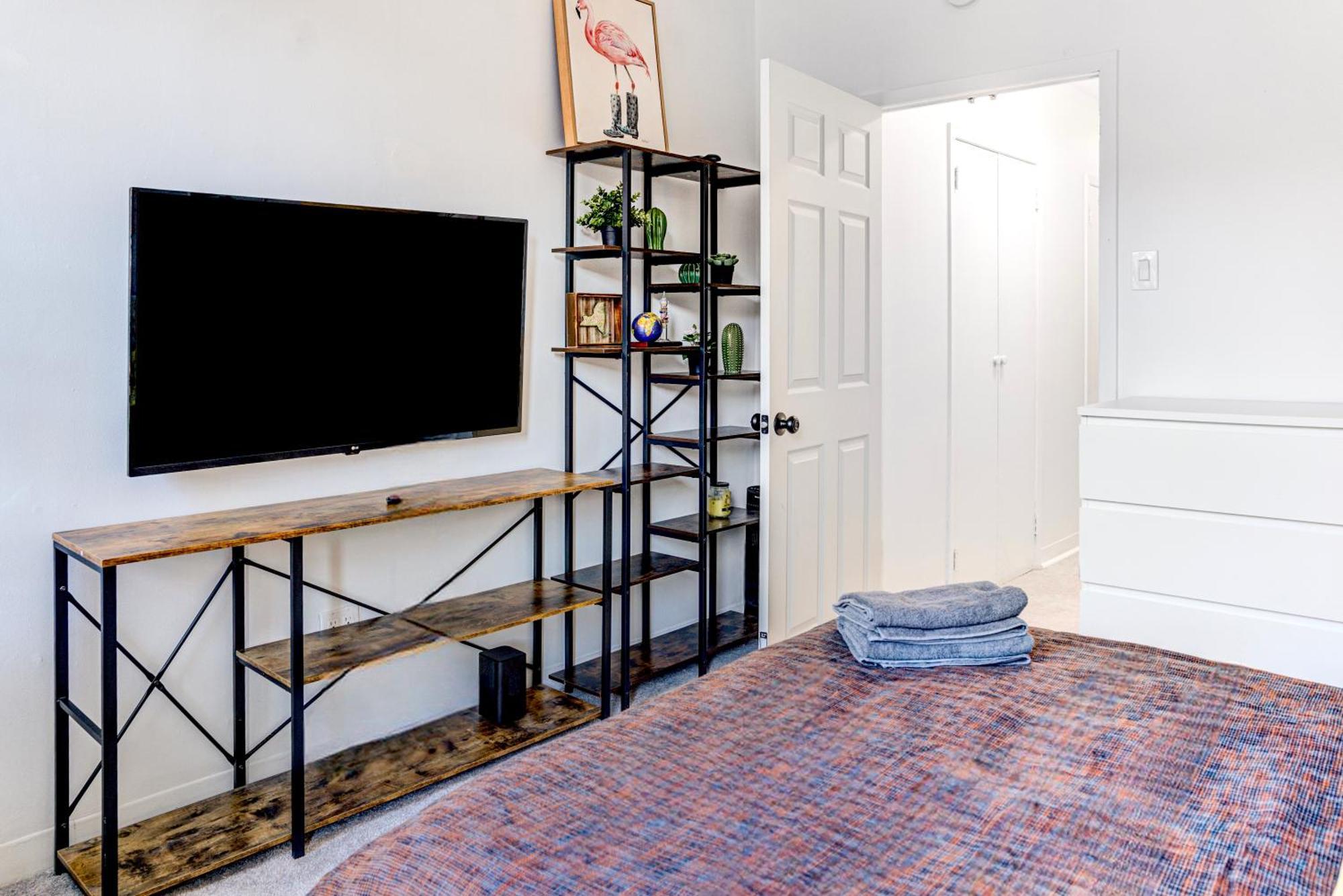 Heavenly Suites In Perfect Location Of Hell Kitchen Apartment *
