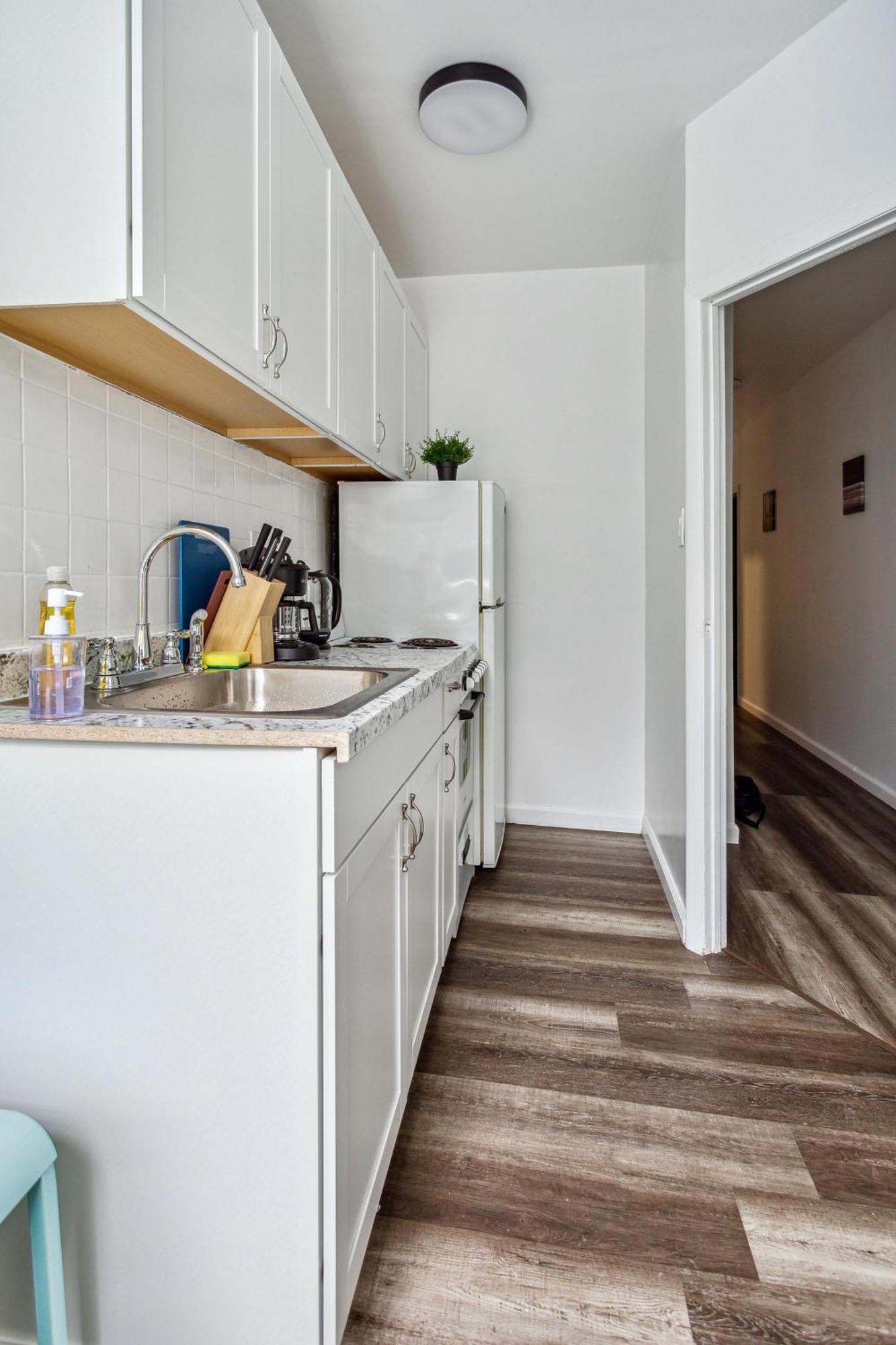 Heavenly Suites In Perfect Location Of Hell Kitchen Apartment *