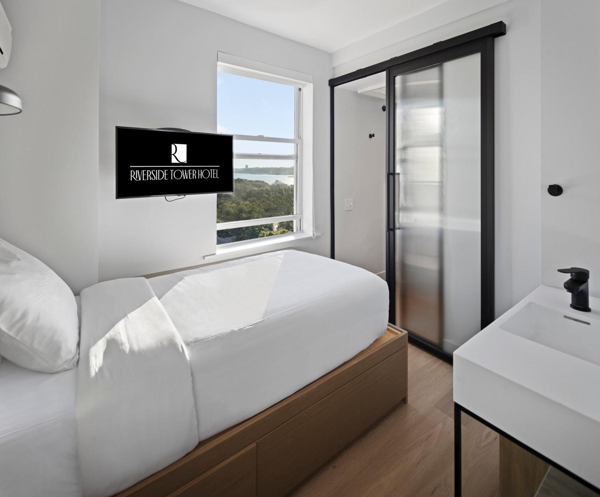 Riverside Tower 2*