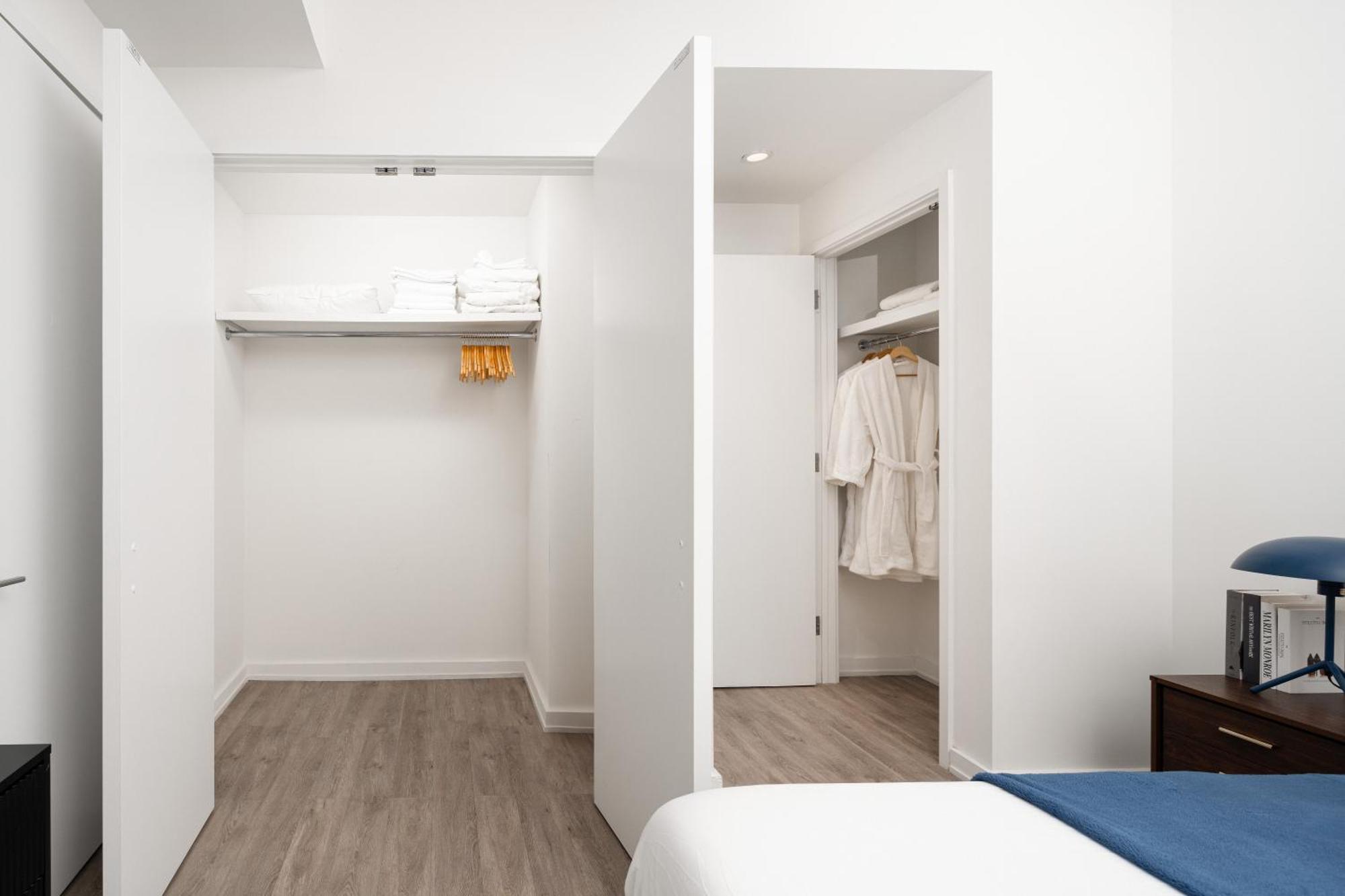 Luxury 2bd Nr St Gym Rooftop W/d *