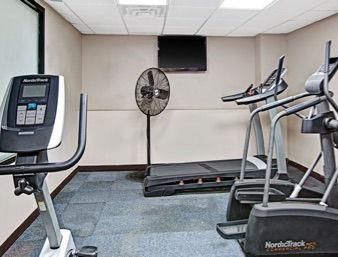 Super 8 By Wyndham Jamaica North Conduit Hotel New York