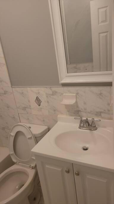 Homestay In A House With King Size Bed In A Landlord Hosted Three Bedroom