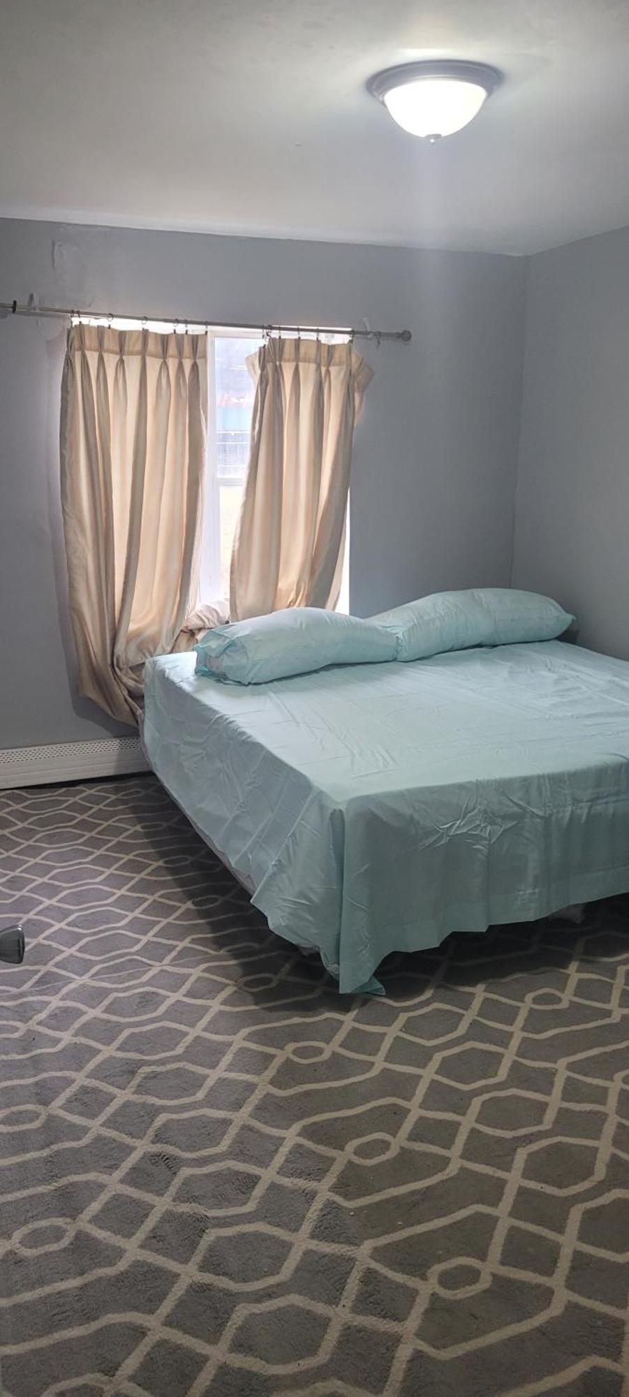 Homestay In A House With King Size Bed In A Landlord Hosted Three Bedroom *