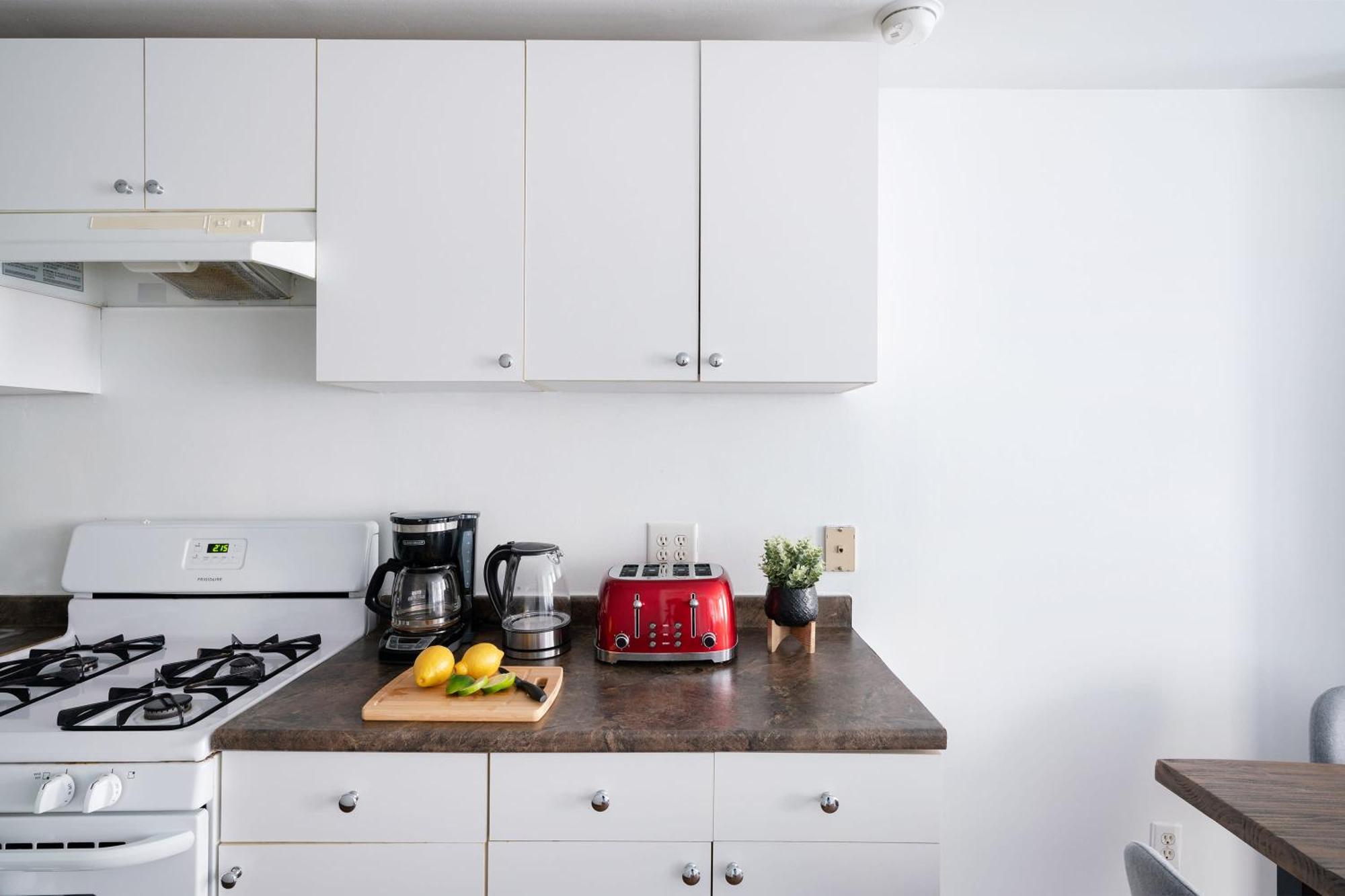 1435-3-3 Bedrooms 2bath W D Prime Upper East Apartment *