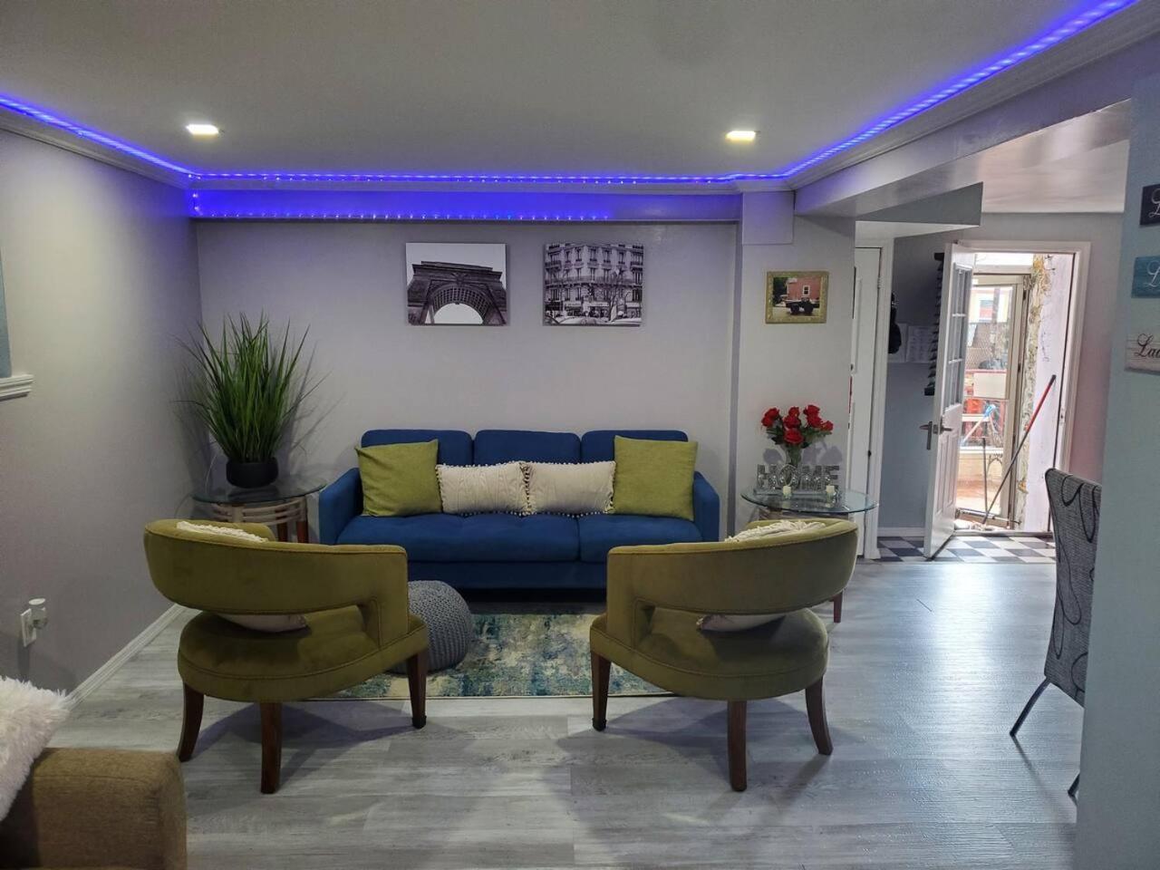 Lovely 2 Bedroom With 2 Entrance And Parking * New York